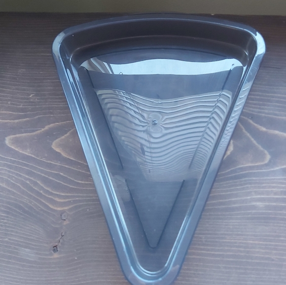 Disney Cars Reuseable Pizza Slice Container - Picture 2 of 3